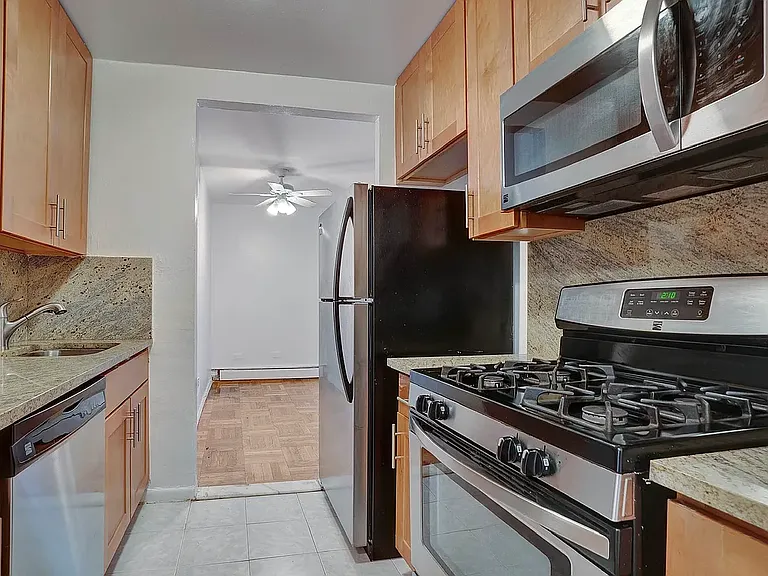 1130 Stadium Ave #LH — Photo 3