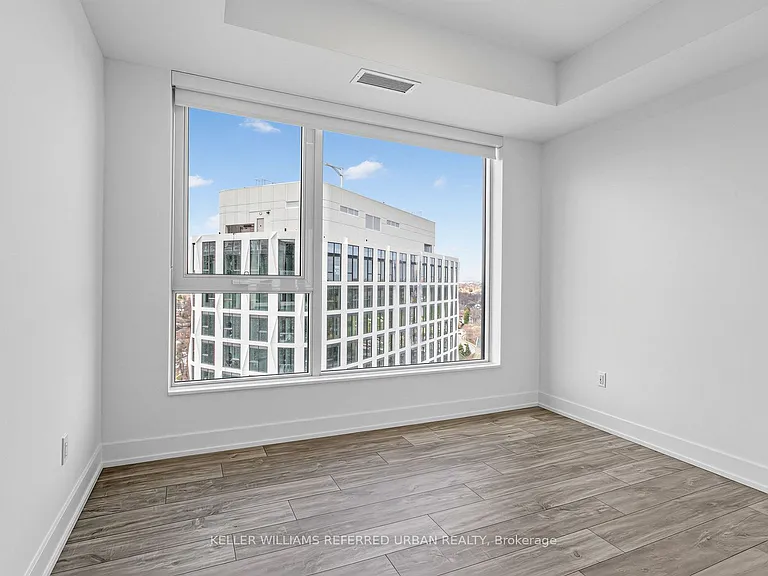60 Central Park Dr #2112 — Photo 14