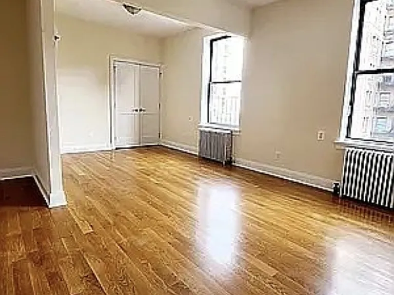 300 W 106th St #74 — Photo 2