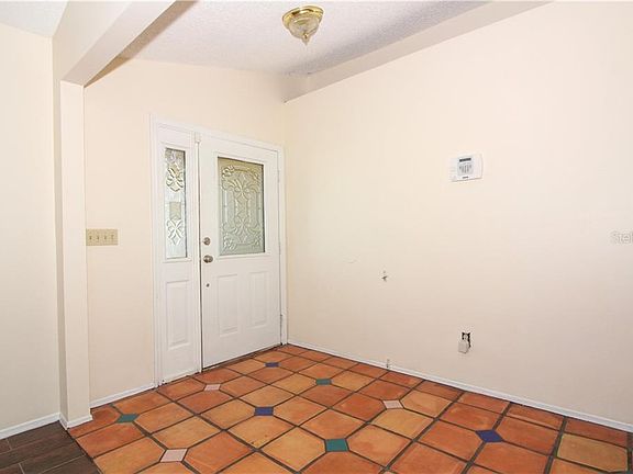 4th image of 3233 Amblewood Ct