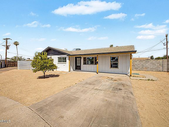 2nd image of 3554 W TOWNLEY Avenue