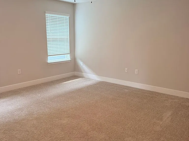 7122 Fox Meadow Dr — Photo 6