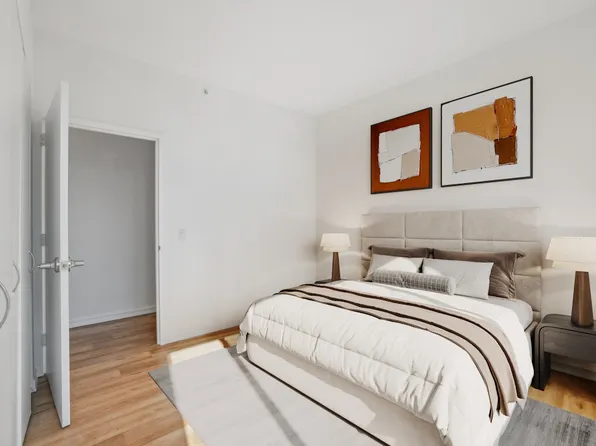 888 Main Street image 4 of 40