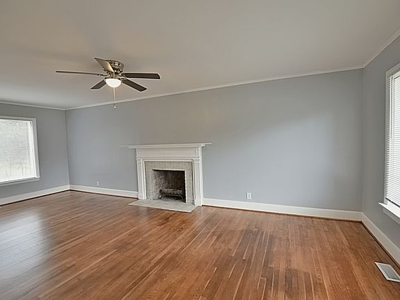 4th image of 3291 India Hook Rd