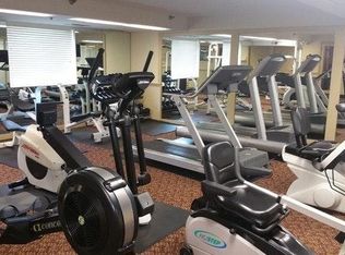 1 Bloomingdale Pl APT 404, Bloomingdale, IL 60108