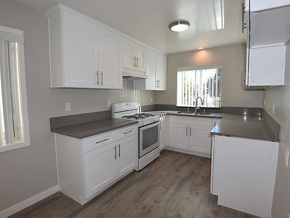 5th image of 1221 E Wilson Ave #3