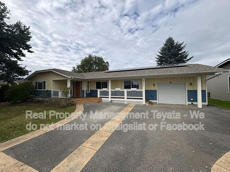 8252 Cowichan Rd — Photo 2