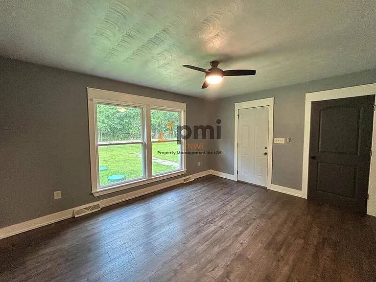 132-36 S Elgin St #136 — Photo 3