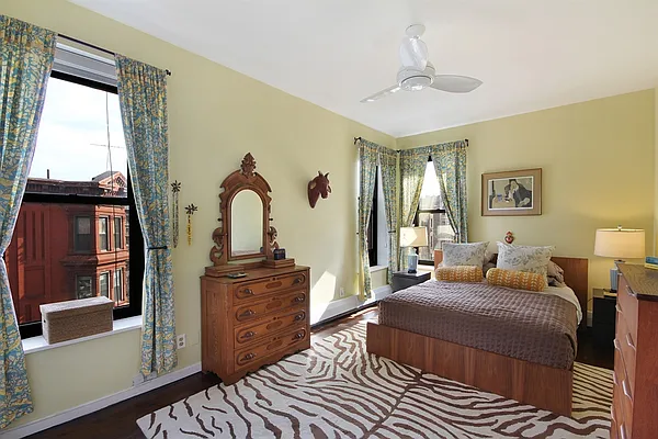 Sold by Corcoran | media 14