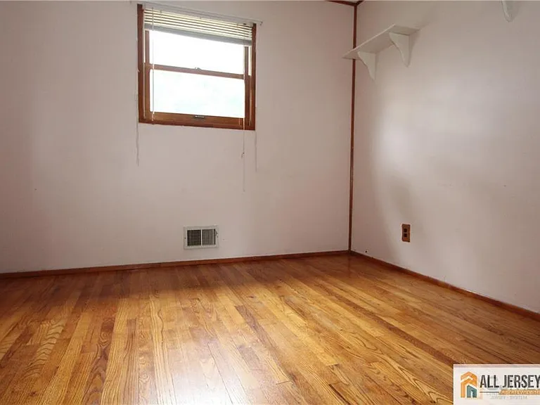 39 Stony Rd — Photo 10