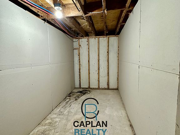2nd image of 25 Earl St #2