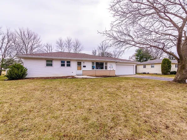202 Sterling Dr, Oregon, WI 53575