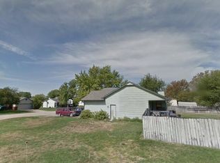 1406 E Dirck St, Haysville, KS 67060