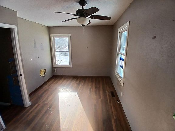 5th image of 114 W 2nd STREET