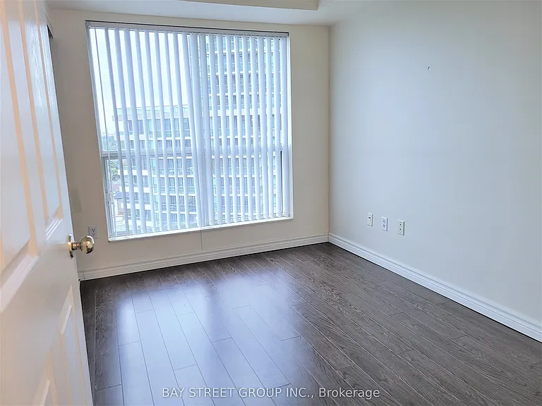 23 Lorraine Dr #1108 — Photo 5