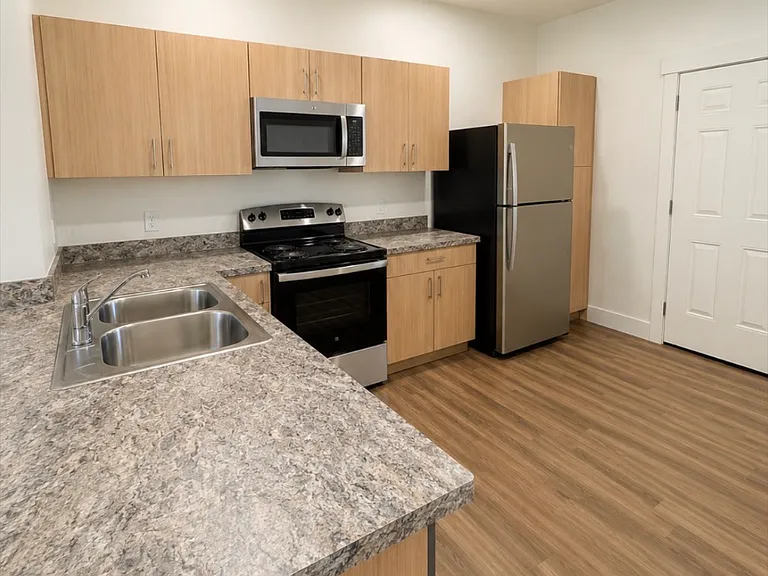 733 N Chalice Acres Cir — Photo 2