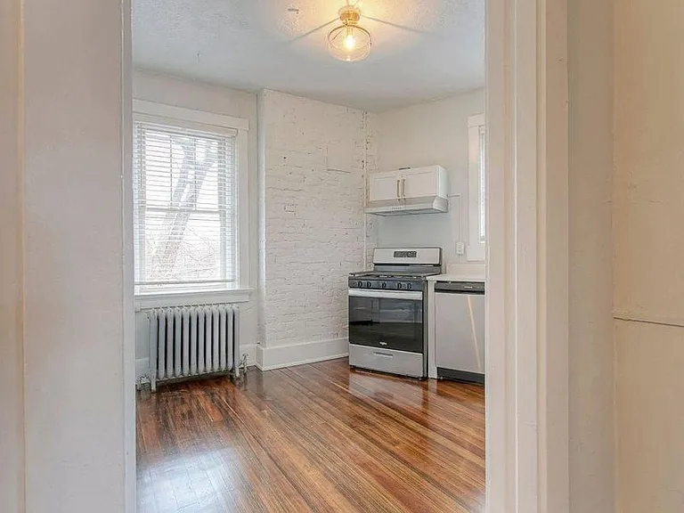 29 W McMillan St #4 — Photo 7