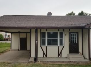 44 R Eugene Kennedy Ln #B, Murphysboro, IL 62966