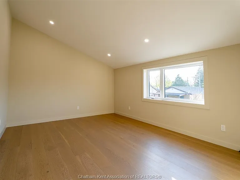 430 Indian Creek Rd W — Photo 29