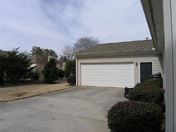 2nd image of 2313 Barrett Cottage Pl #9