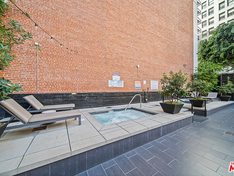 460 S Spring St #701 — Photo 22