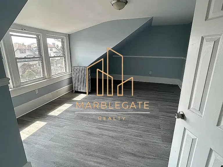 271 Seymour Ave #3C — Photo 3