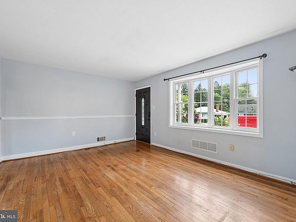5th image of 213 Nottingham Rd