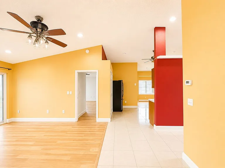 1009 Bartlett Ct — Photo 10