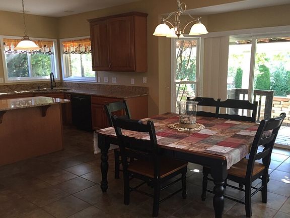 5th image of 636 Ascot Dr