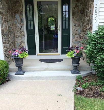 3rd image of 2805 Cotswold Cir