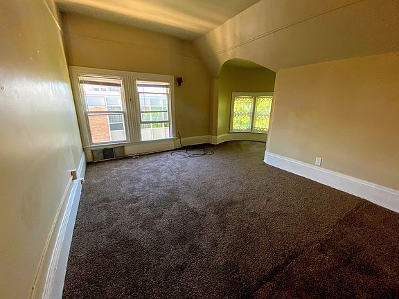 4th image of 314 Cherry St SE APT 8