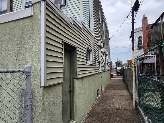 3rd image of 4412 Edgemont St