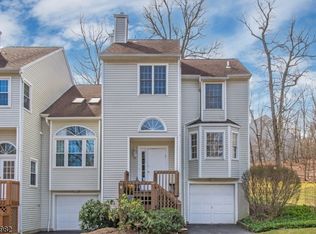 16 Ryan Ln, Lincoln Park, NJ