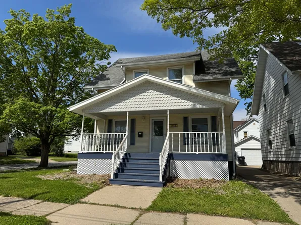 1102 N Madison St, Bloomington, IL 61701