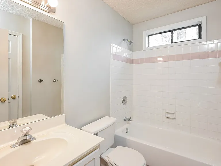 1952 McAdoo Ct SW — Photo 16