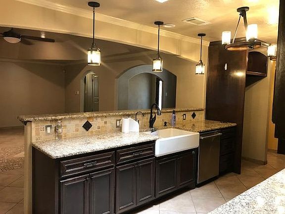4th image of 1601 E Casa Linda Ln