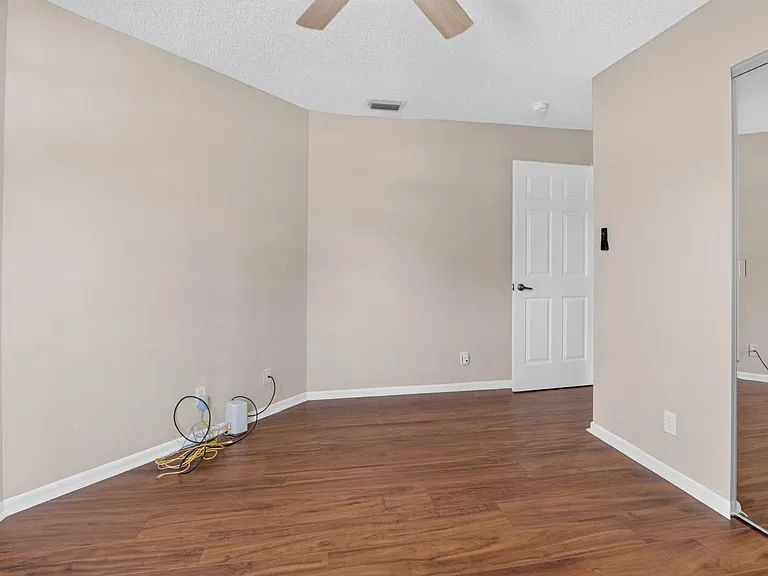 8108 Summer Shores Dr — Photo 24