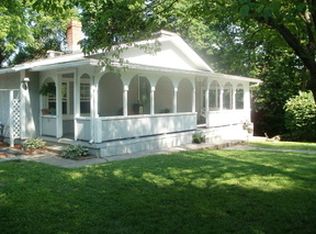 903 E Spring St, Boonville, MO 65233