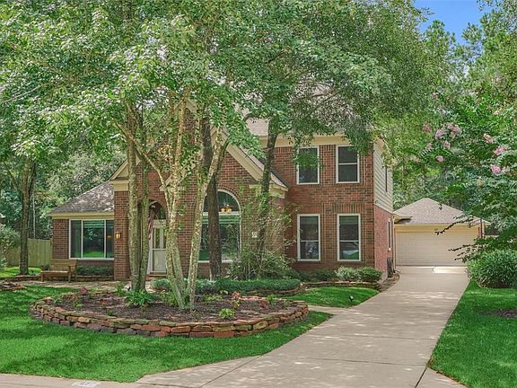 Gorgeous curb appeal on this lovely traditional brick home!