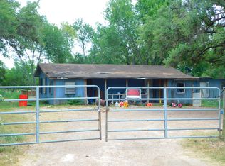 33 Bunny Ln, Victoria, TX 77905