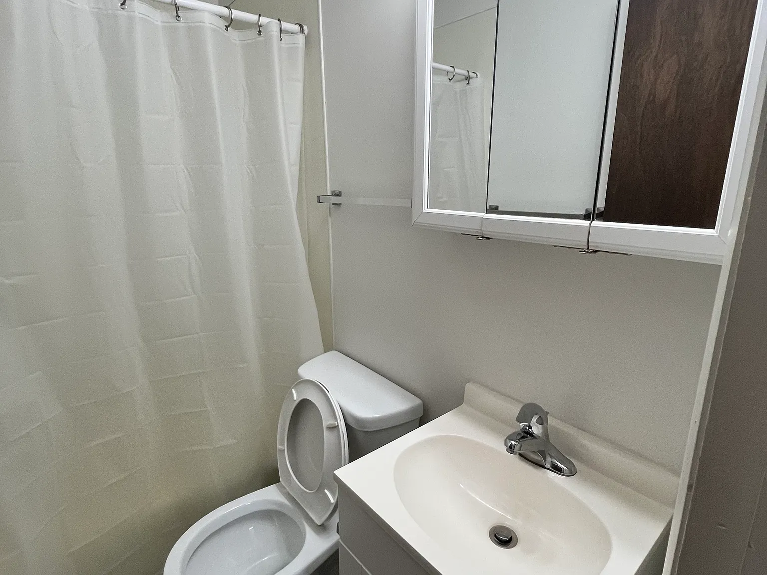 1 bed, $715 — Photo 4