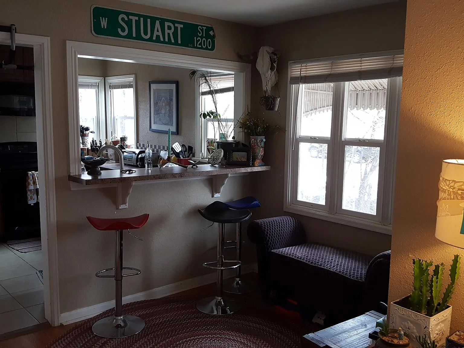 3 bed, 1100 sqft, $830 — Photo 3