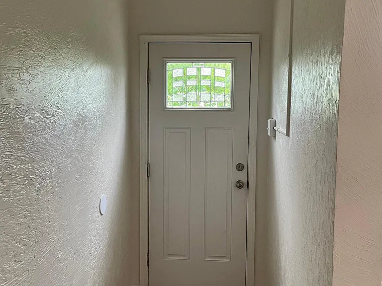 640 Middle Ave — Photo 7