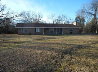 1372 N 4220 Rd, Hugo, OK 74743