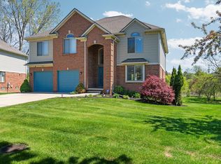 4139 Persimmon Dr, Ypsilanti, MI 48197