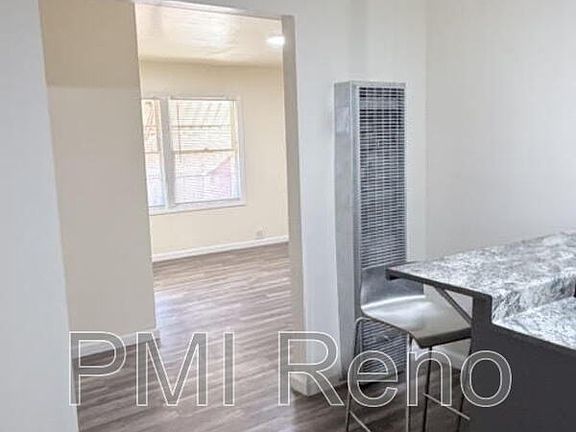 3rd image of 1515 N Carson St Unit 5