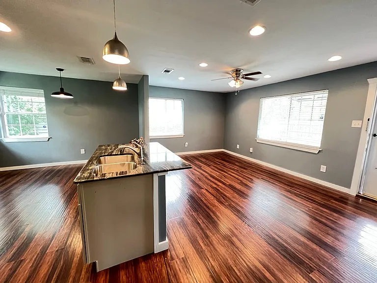 1226 Record Crossing Rd — Photo 8