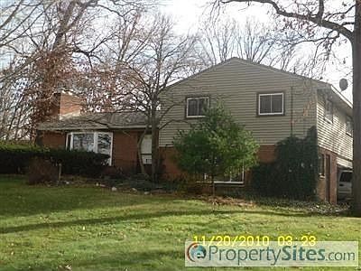 5th image of 6300 Woodlea Dr