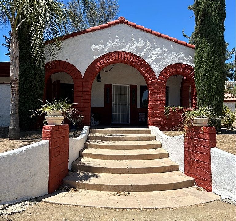 1st image of 30467 Los Alamos Rd