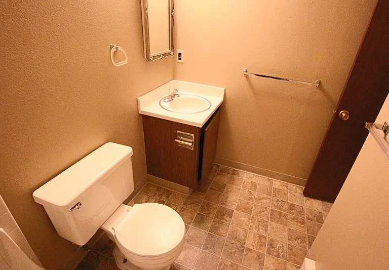 Quadrangle Apartments — Photo 12